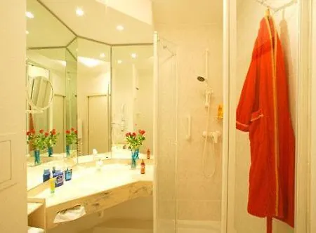 Отель Thermenhotel Sonnenhof 4*